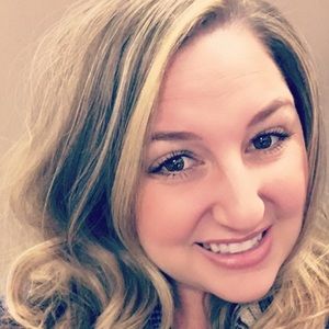 Meet your Posher, Traci